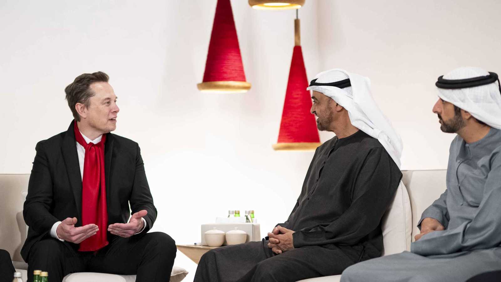 رئيس الإمارات يلتقي إيلون ماسك (فيديو)