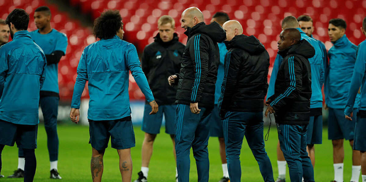 زيدان: الفوز على توتنهام في ويمبلي مفتاح عودة الثقة لريال مدريد