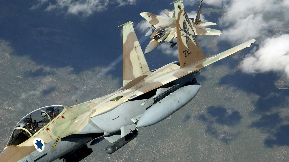 طائرات إسرائيلية تقصف أهدافًا في قطاع غزة