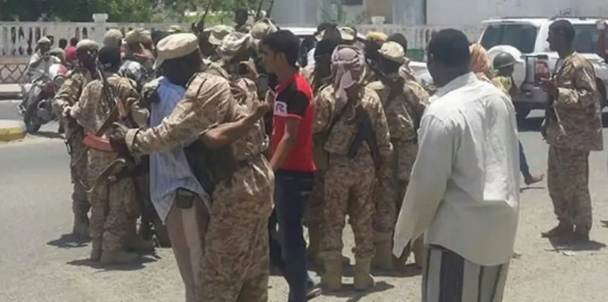 بالصور.. قوات الجيش اليمني تدخل زنجبار عاصمة أبين وسط ترحيب واسع من الأهالي