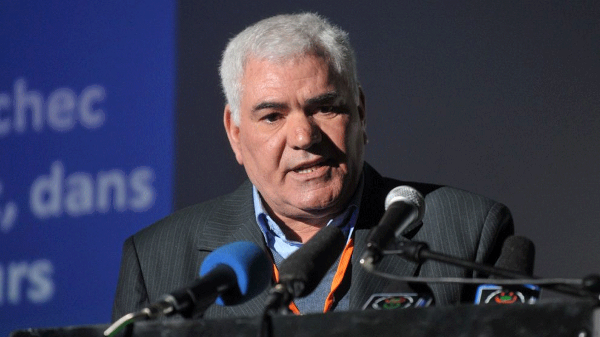 برلماني جزائري يعلن استقالته احتجاجًا على تمديد ولاية بوتفليقة