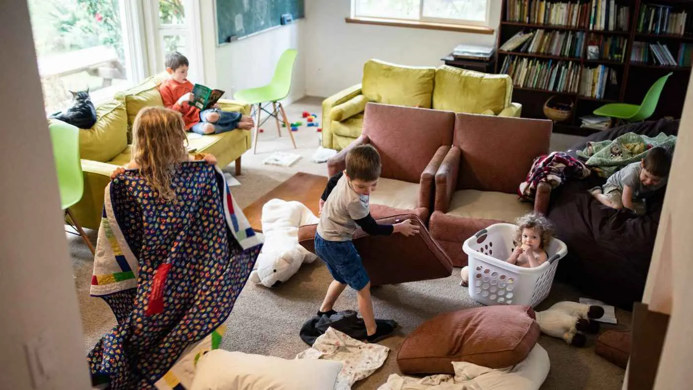 كيف تضع حدودا للتغلب على فوضى الأطفال في المنزل؟