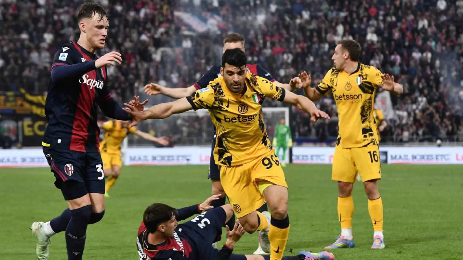 بولونيا يصعق إنتر ميلان ويشعل صراع الدوري الإيطالي (فيديو)
