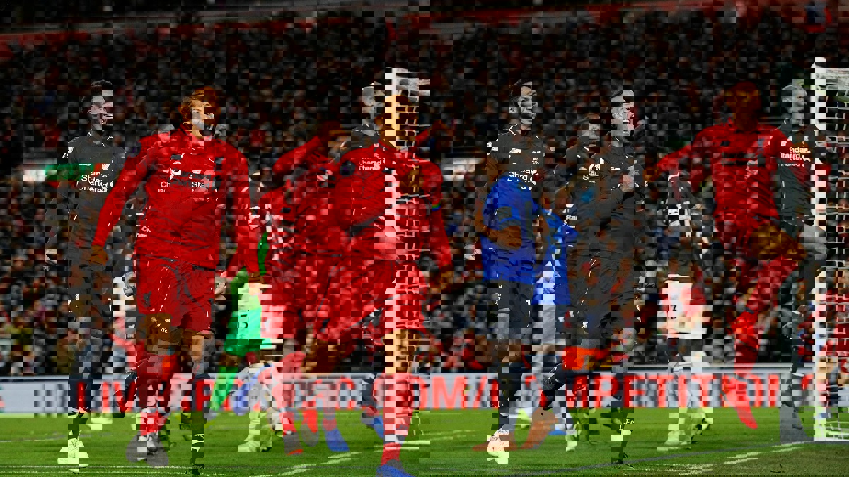 ديفوك أوريغي ينتزع انتصارًا قاتلًا لنادي ليفربول من إيفرتون في الدوري الإنجليزي (فيديو)