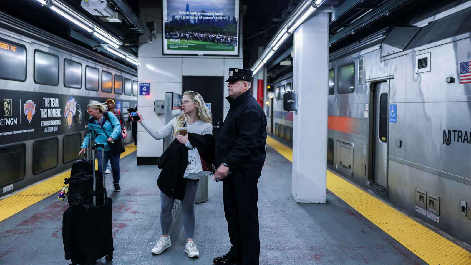 الأول منذ 42 عاما.. إضراب القطارات يربك الحياة في نيويورك