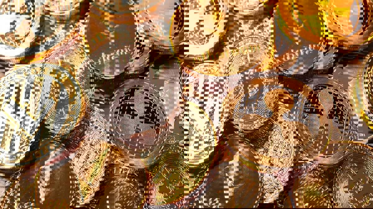 البرلمان الأوكراني يعتمد مشروع قانون لتداول العملات المشفرة