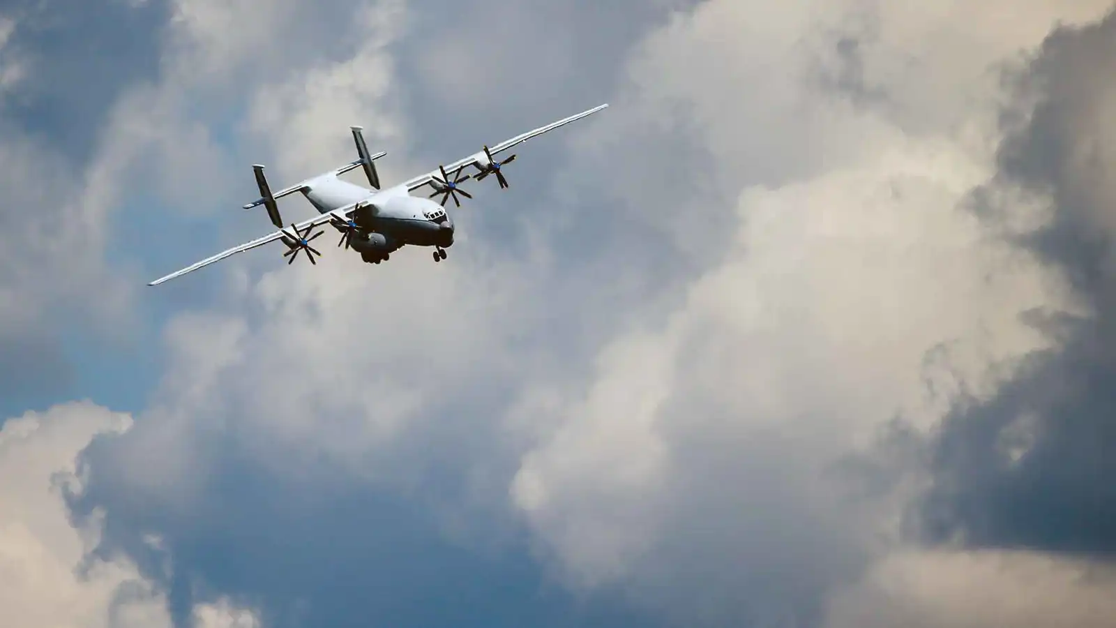 تحطم طائرة عسكرية روسية ومقتل طاقمها