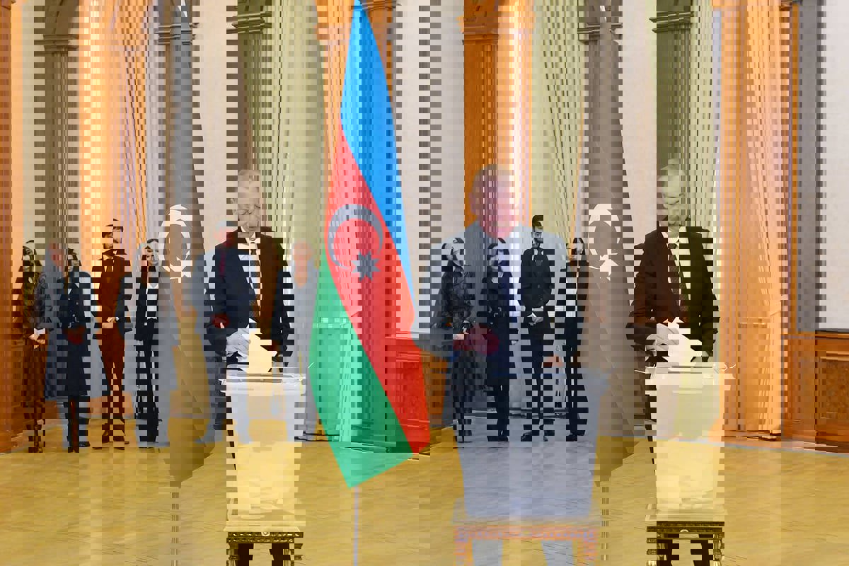 علييف رئيسًا لأذربيجان بأكثر من 90% من الأصوات