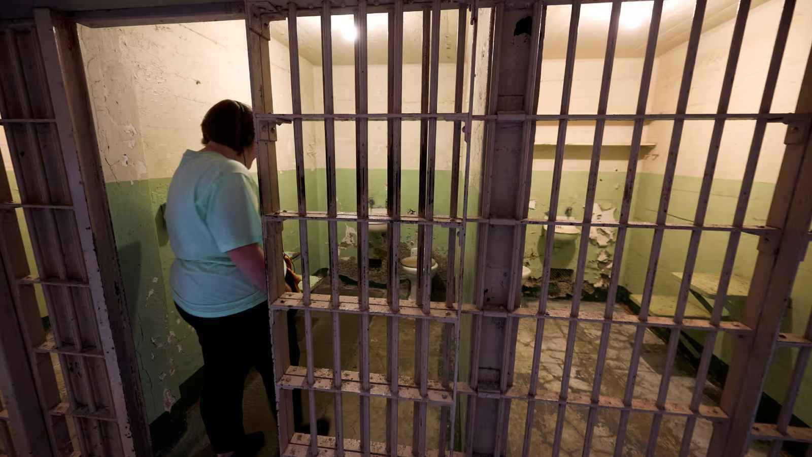 "ألكاتراز" ليس الوحيد.. سجون أمريكية "سيئة السمعة" أعاد ترامب فتحها