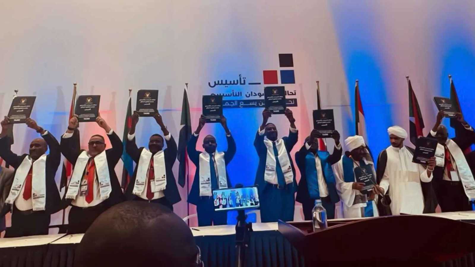 السودان.. حكومة "تأسيس" تؤدي القسم في دارفور (فيديو)