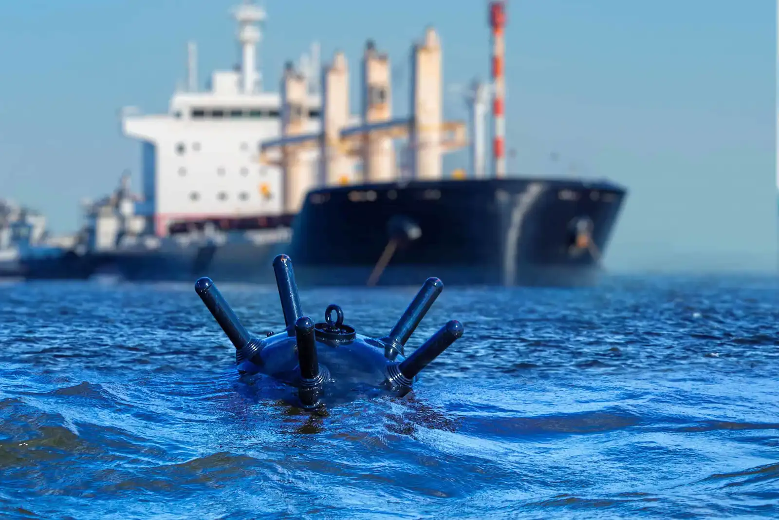 ألغام بحرية