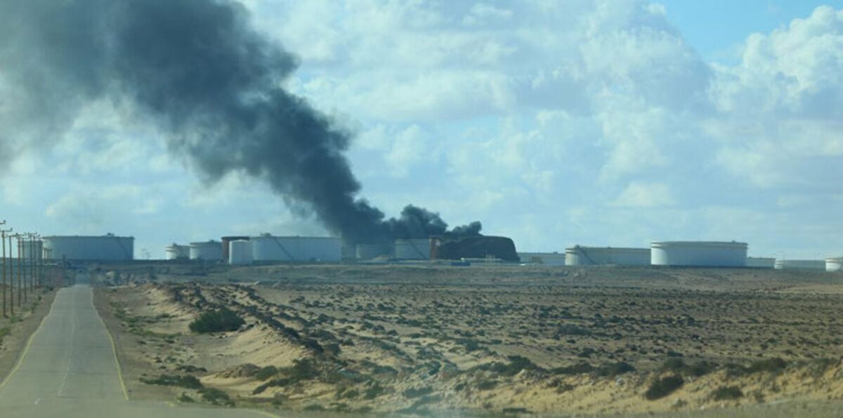 مقاتلات مجهولة تقصف أهدافا قرب ميناء سرت