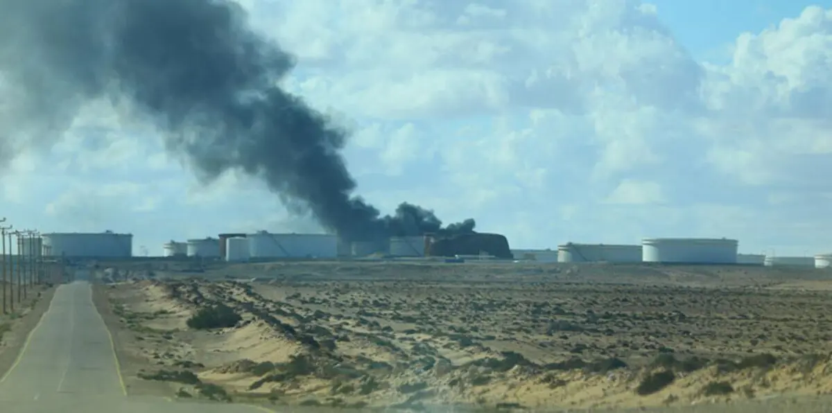 مقاتلات مجهولة تقصف أهدافا قرب ميناء سرت