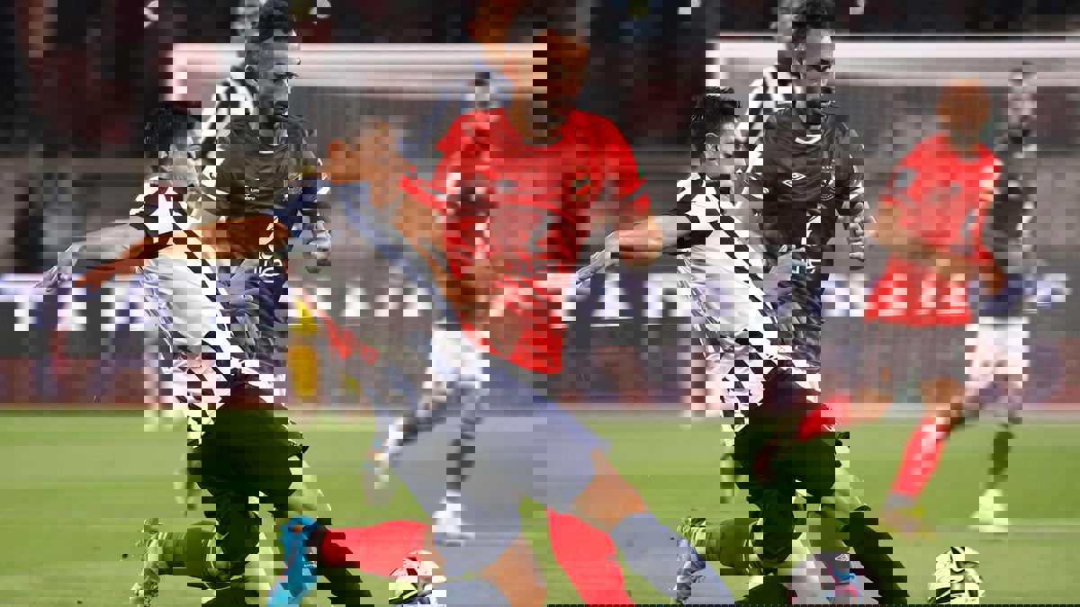 قناة "أبوظبي الرياضية" توضح لجماهير الأهلي سر عدم نقل مباريات كأس العالم للأندية فضائيا (فيديو)