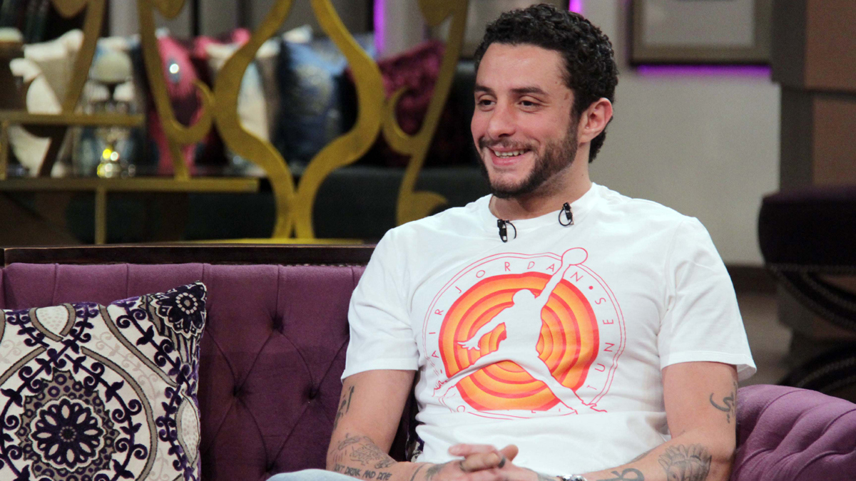 أول تعليق من أحمد الفيشاوي بعد نشر ابنته الصورة العارية