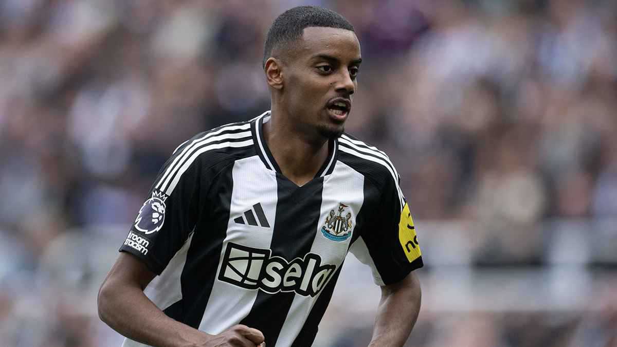 بعد تفاوضه مع الهلال.. إيزاك يصدم نيوكاسل بمطلب تعجيزي