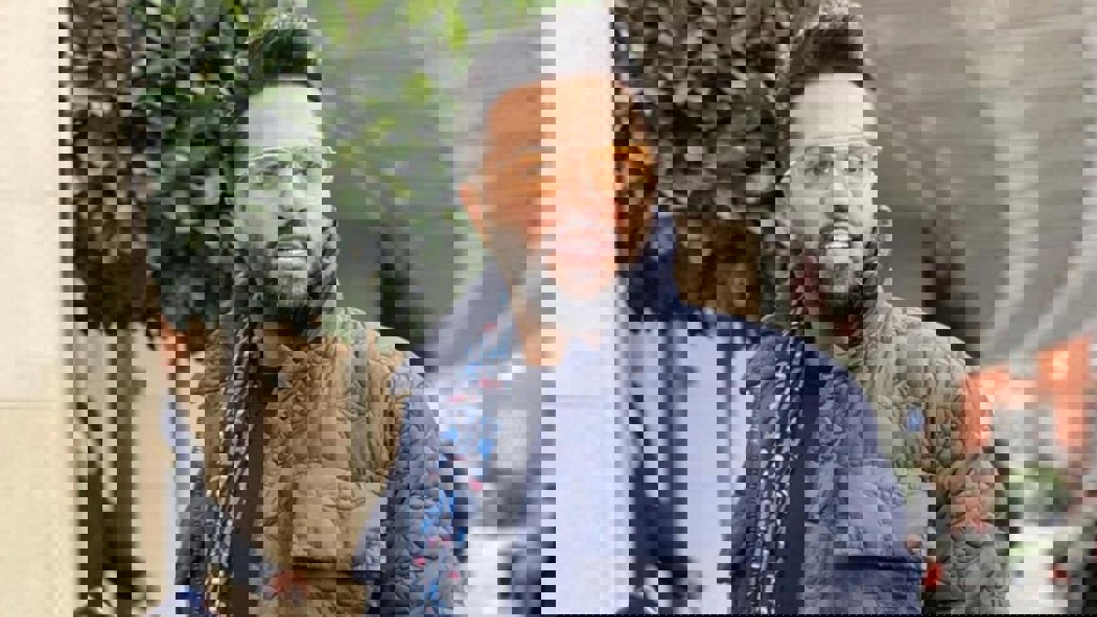 أنباء عن اعتقال يعقوب بوشهري في مطار الكويت