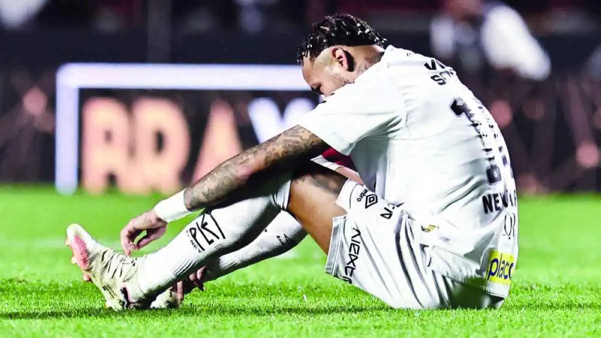 ضربة موجعة لمسيرة نيمار مع سانتوس