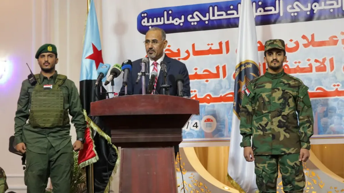 الزبيدي يدعو الحكومة اليمنية للعودة سريعًا إلى عدن والتسريع بتنفيذ اتفاق الرياض "دون انتقائية‎"