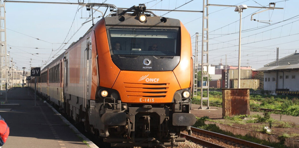 المغرب.. 6 قتلى و14 جريحًا إثر تصادم قطار بسيارة في طنجة (صور)