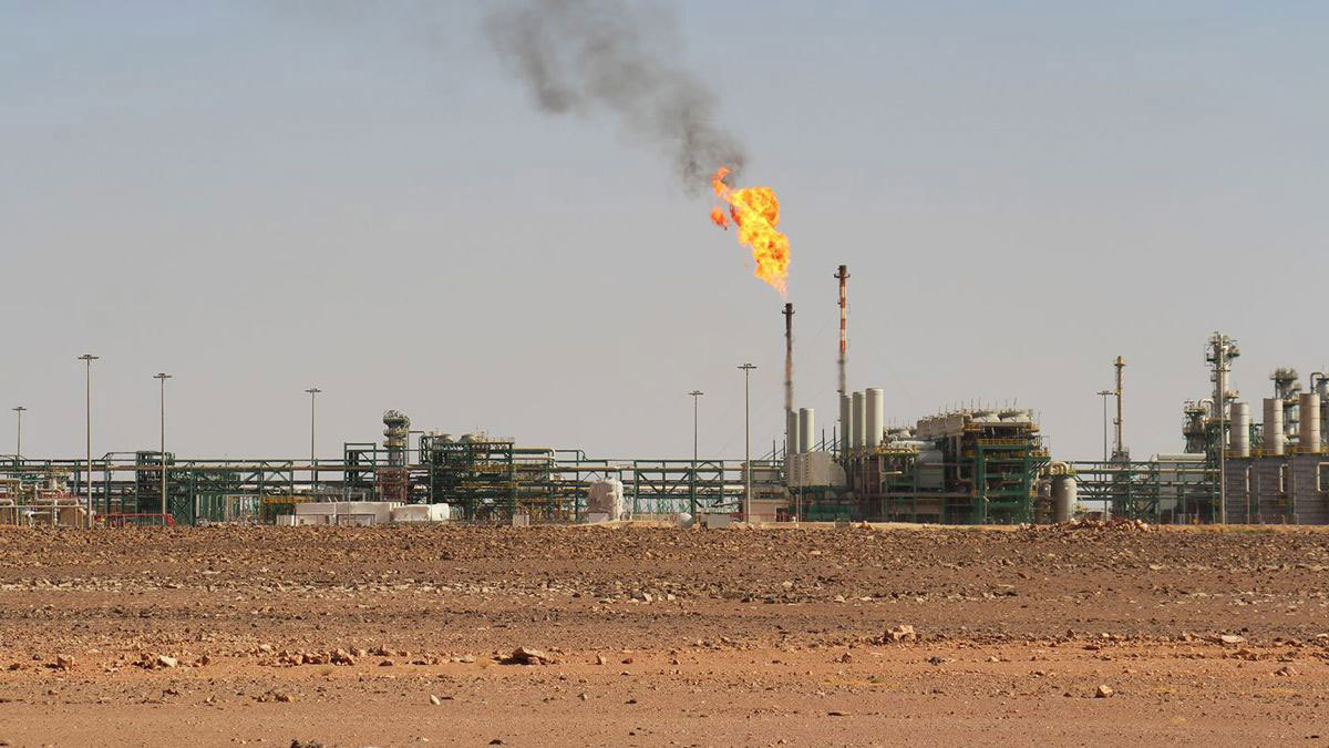 بدء ضخ غاز حقل "نوارة" ينعش الآمال بإنقاذ اقتصاد تونس "المنهار"