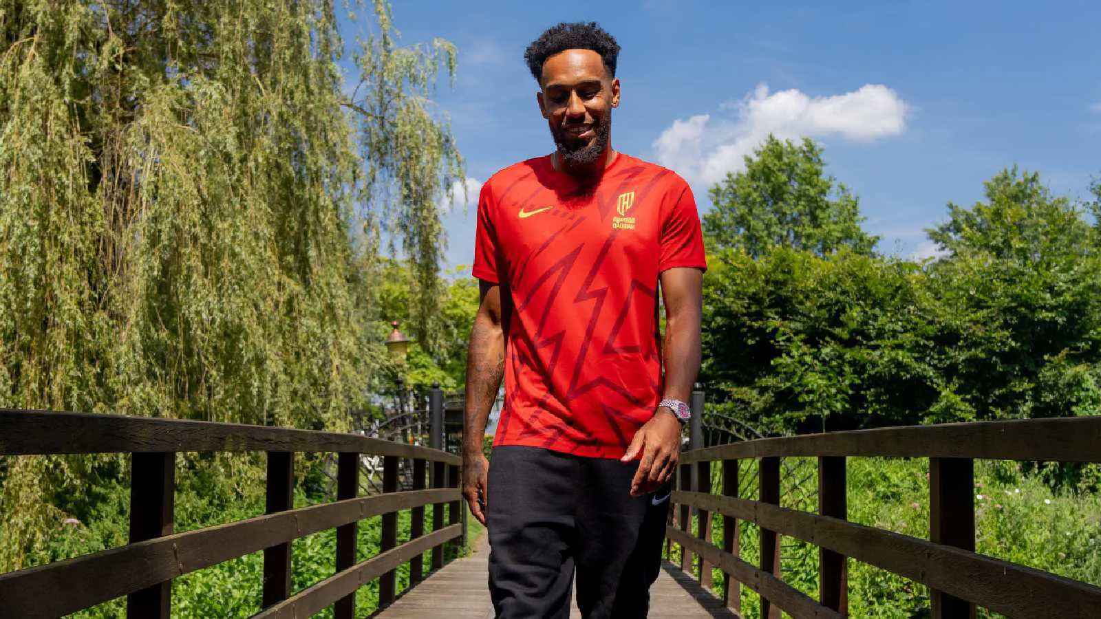 بسبب صلاح ودياز.. أوباميانغ يوجه رسالة ساخرة إلى "كاف"