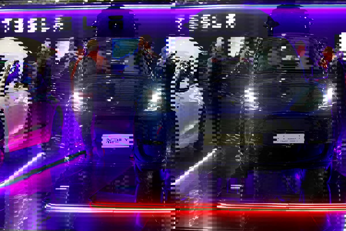 تسلا تتراجع عن تدشين النسخة الأحدث من سيارتها الكهربائية "واي"