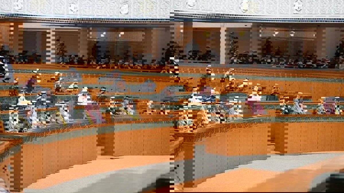 أنباء عن إصابة عامل في مجلس الأمة الكويتي بفيروس "كورونا"