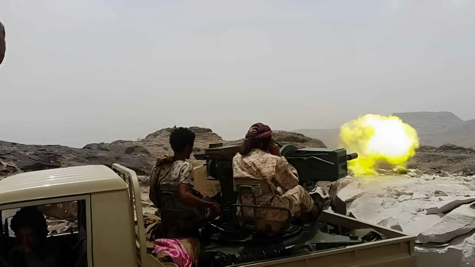 الأعنف منذ أعوام.. عشرات القتلى باشتباكات بين الجيش اليمني والحوثيين