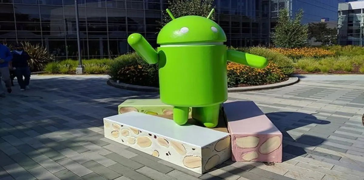 "غوغل" ستمنع صنّاع هواتف أندرويد من استخدام الشحن السريع