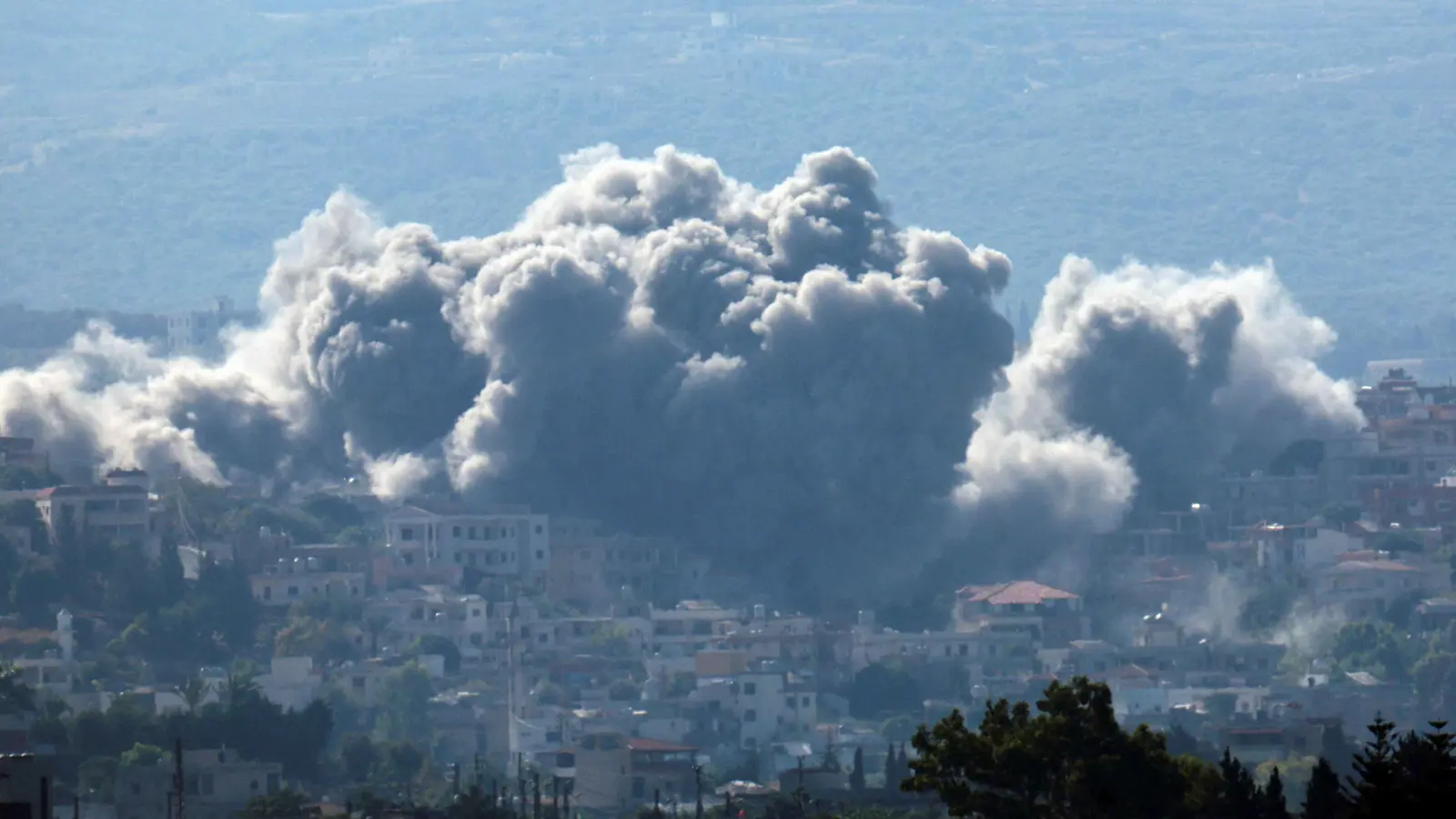 تقرير عبري يكشف سر تغير موقف إسرائيل من هدنة لبنان