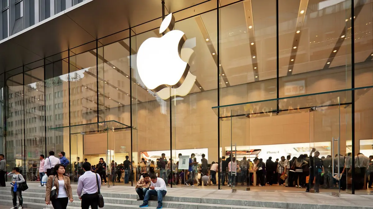 إعلان جديد من "أبل" ينتقد سعي شركات التقنية لجمع بيانات المستخدمين‬