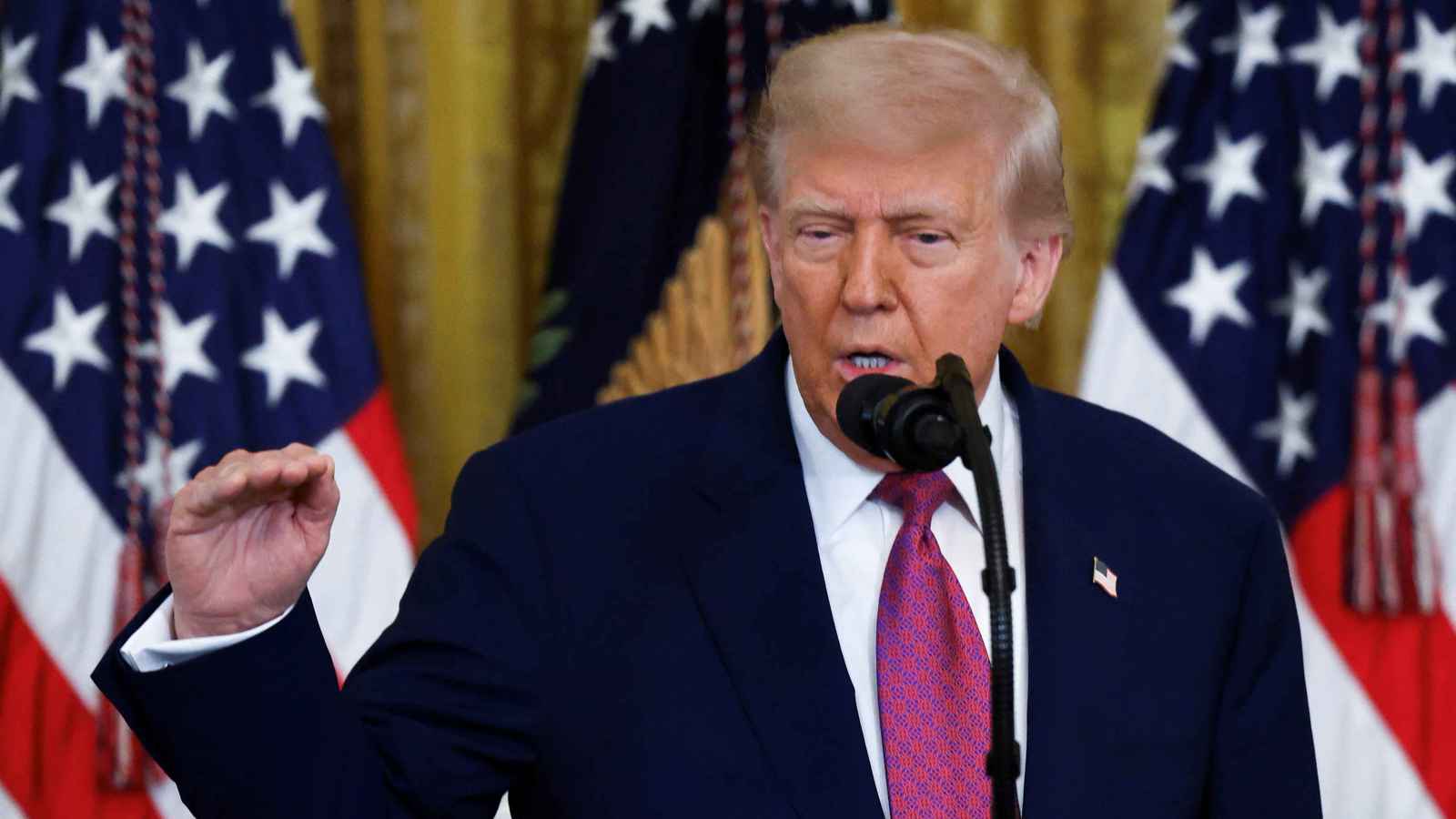 للمرة الثالثة.. ترامب يمدد مهلة "تيك توك" بحثًا عن مشتر غير صيني