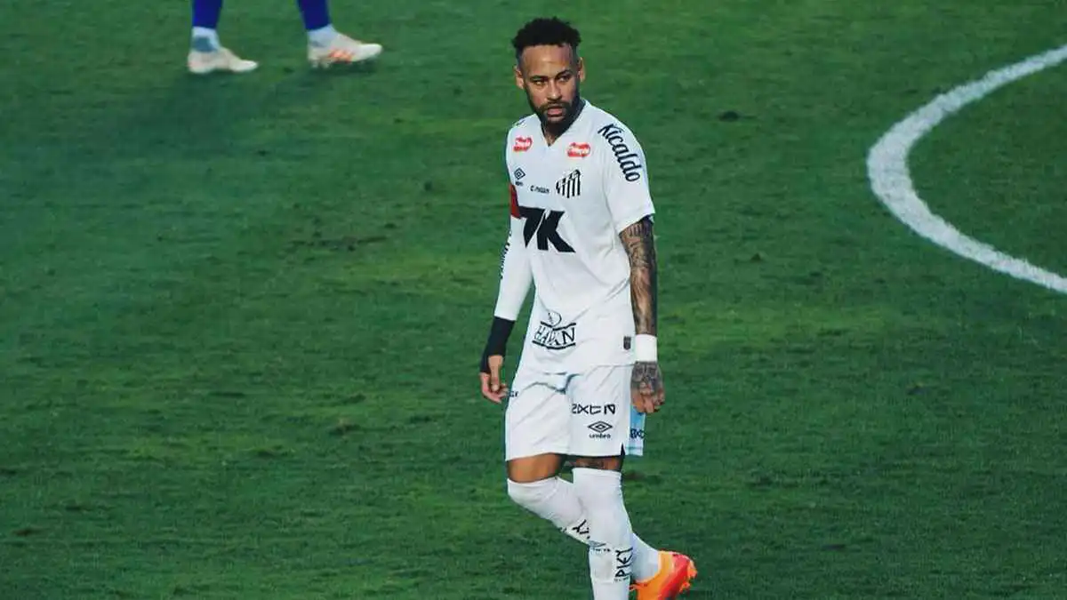 نيمار يعود للمشاركة في تعادل سانتوس مع فورتاليزا (فيديو)