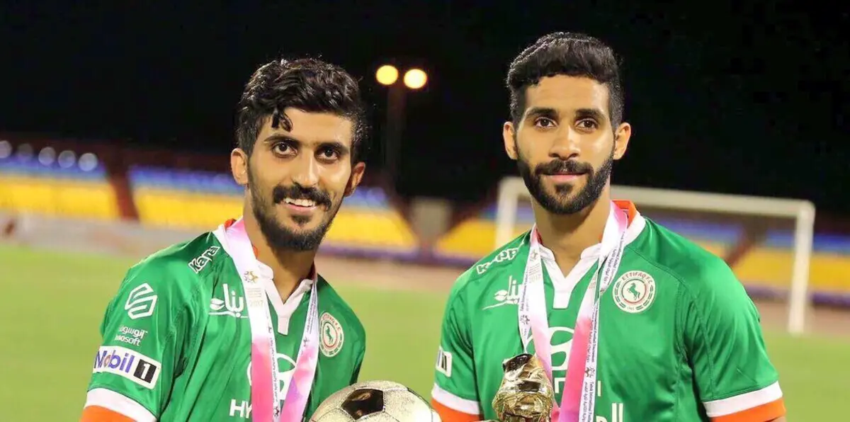 إلى نادي الهلال أم النصر؟ محمد الكويكبي يشعل "ديربيًا" جديدًا في الرياض