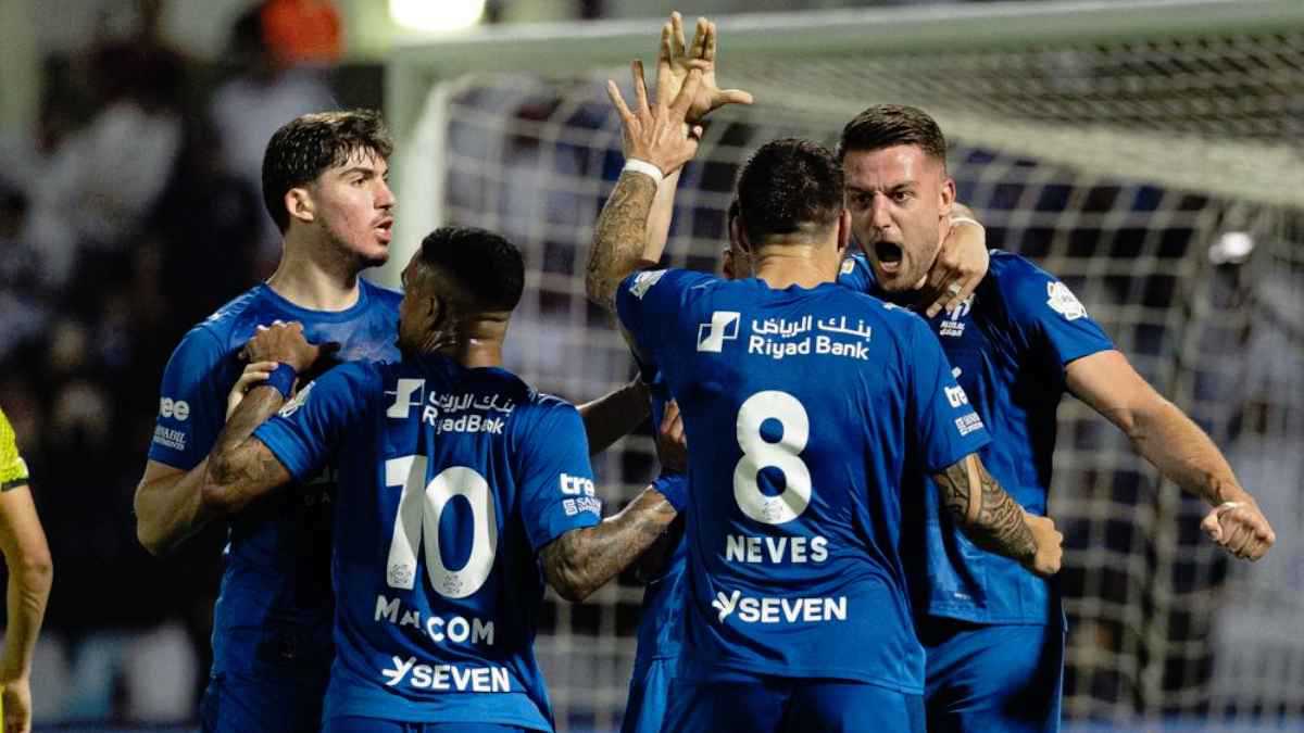 ترتيب الدوري السعودي وفارق النقاط بين النصر والهلال والمباريات المتبقية 