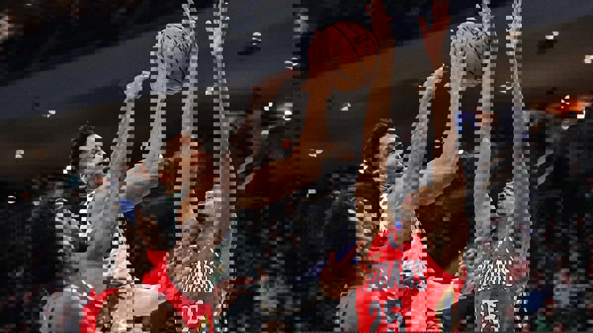 NBA.. أنتيتوكومبو يسجل 50 نقطة ومورانت يخرج غريزليز من سلسلة الهزائم