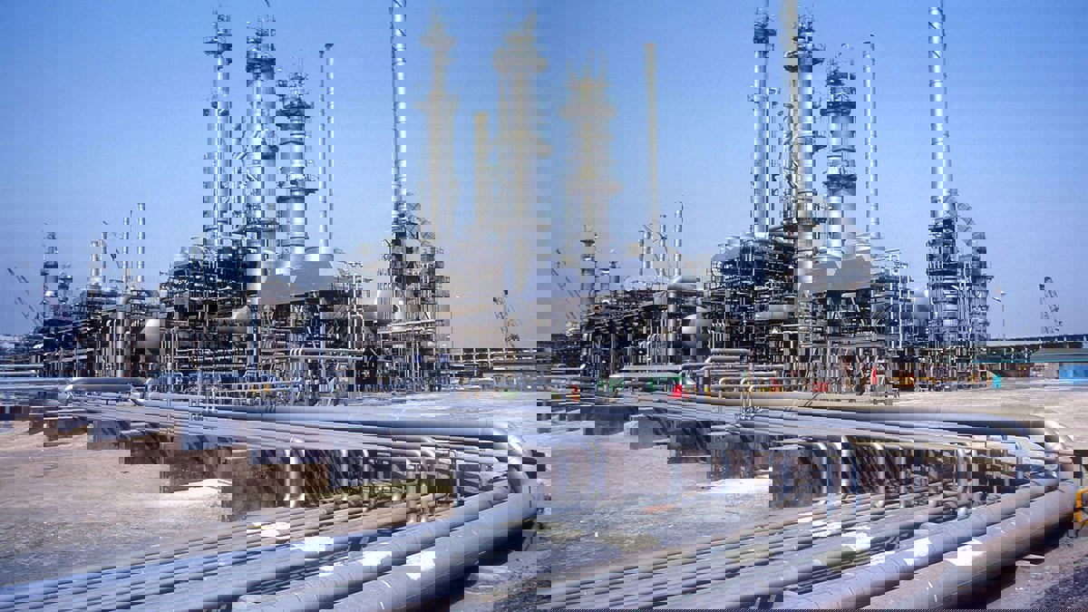 السباق العالمي لاستثمار الغاز في موزمبيق يصطدم بعقبة الجماعات المسلحة