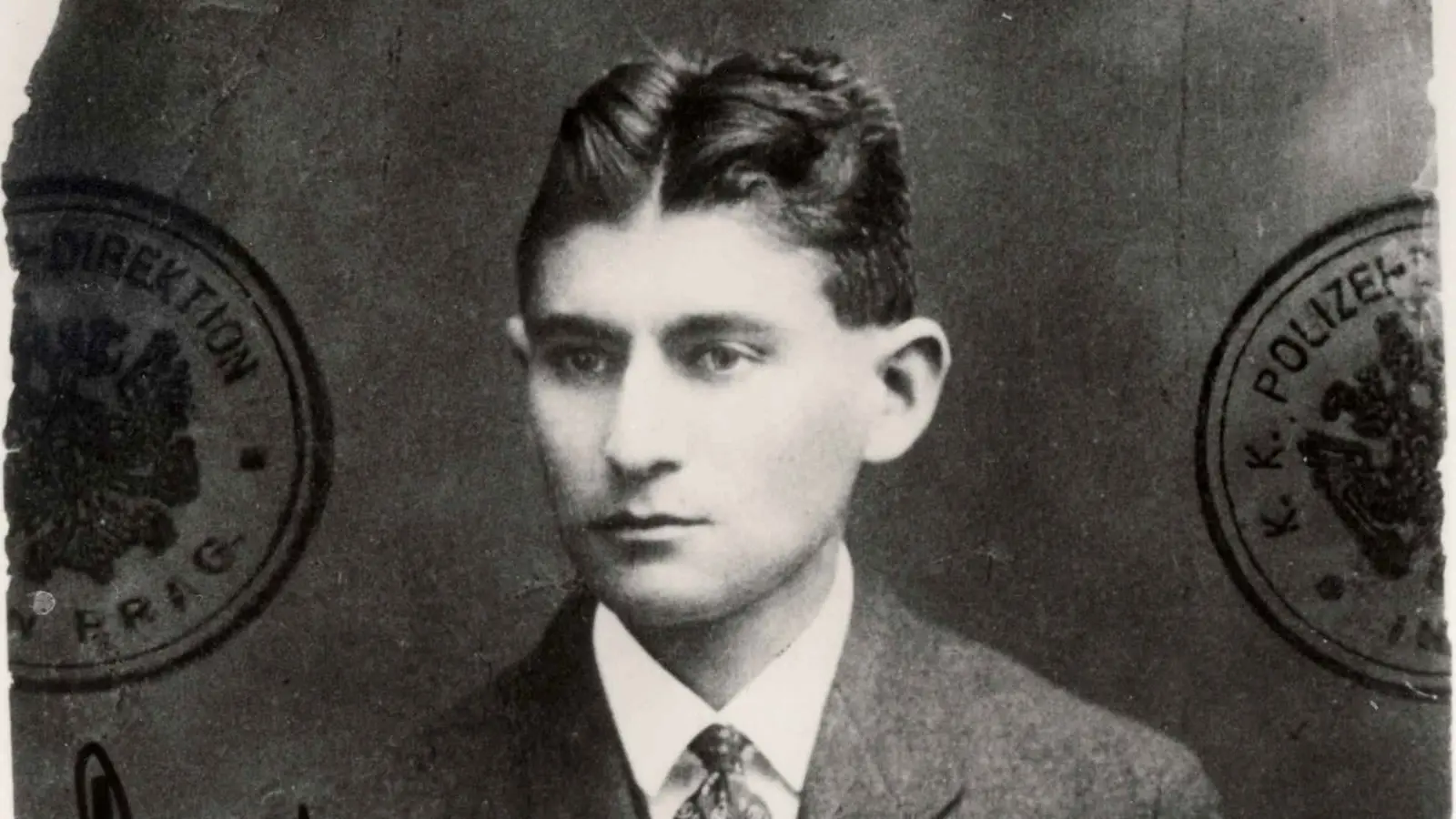 مخطوطات نادرة لفرانز كافكا تُعرض للبيع في باريس