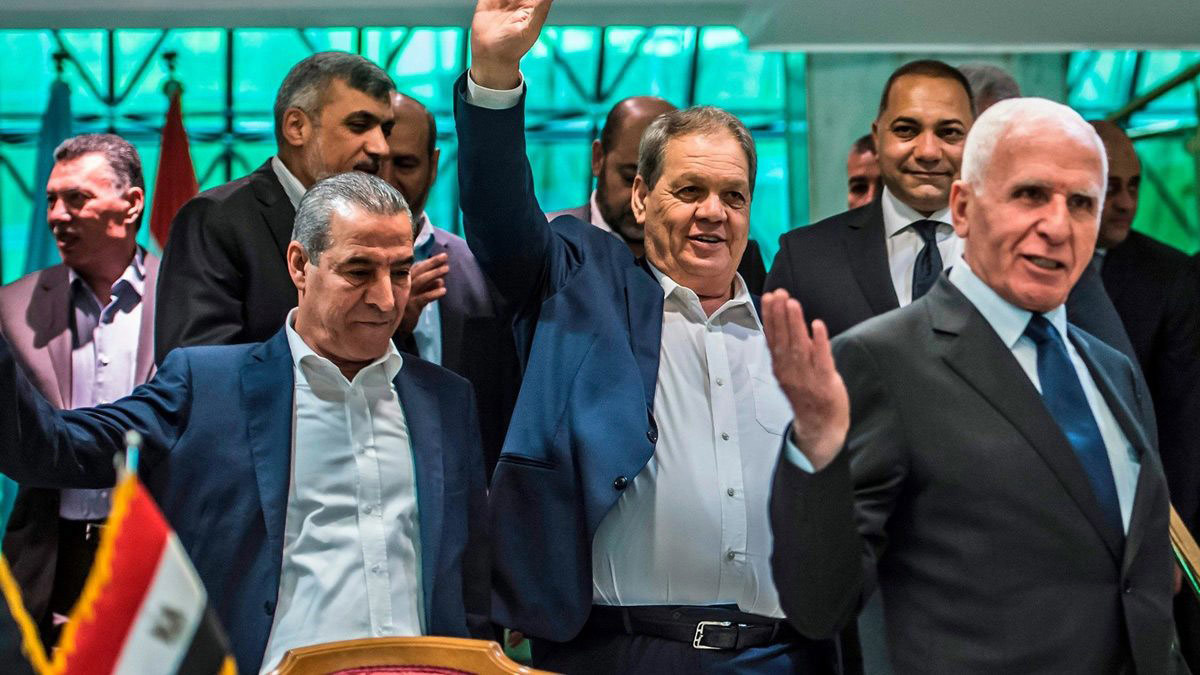 وفد "فتحاوي" في القاهرة.. آمال بإحياء المصالحة رغم غياب "حماس"