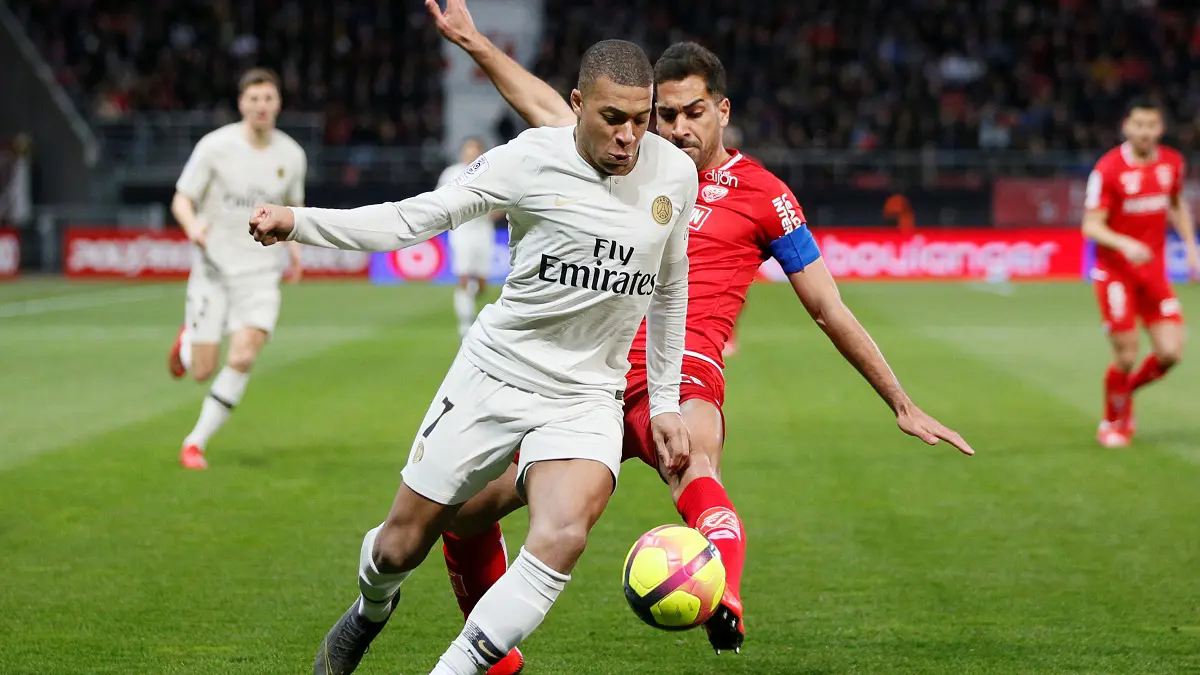 حوار.. كيليان مبابي يحدد أهدافه مع منتخب فرنسا وباريس سان جيرمان