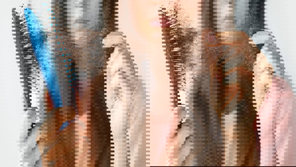 هل تساقط الشعر بسبب التوتر حقيقة؟                                         