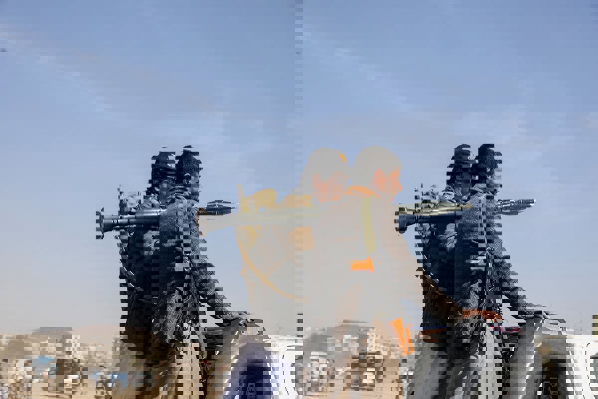 الحكومة اليمنية تحذر من تلويح ميليشيا الحوثي بضرب الكابلات البحرية‎