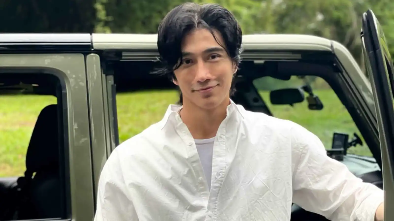 في عيده الـ60.. مصوّر سنغافوري يدهش العالم بمظهره الشبابي (صور)