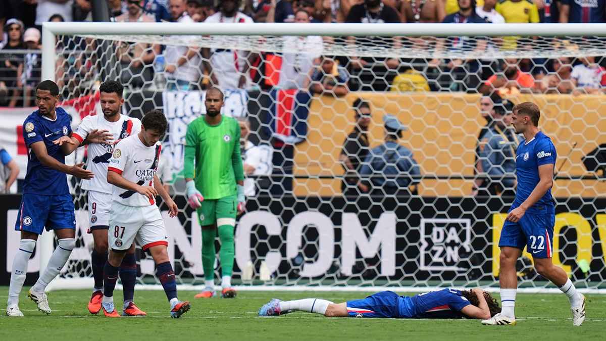 ارتكبوا الكوارث.. أسوأ 10 لاعبين في كأس العالم للأندية