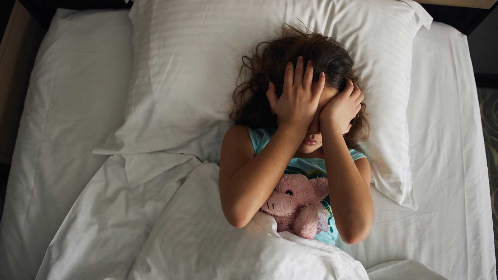 كيف تهدد اضطرابات النوم التوازن النفسي للأطفال؟
