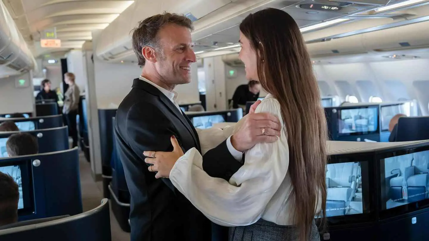 رافقت "ماكرون" خلال زيارته لمصر.. من هي فرح الديباني؟