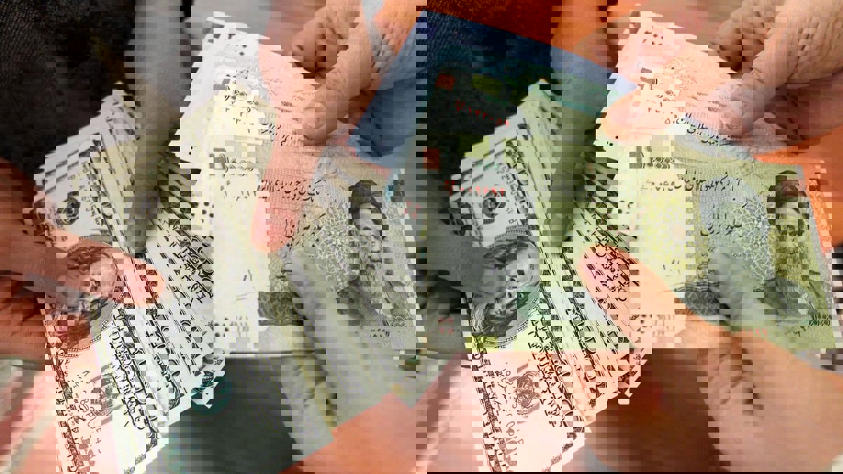 تقرير: تعافي اقتصاد إيران سيكون متواضعا على الأرجح