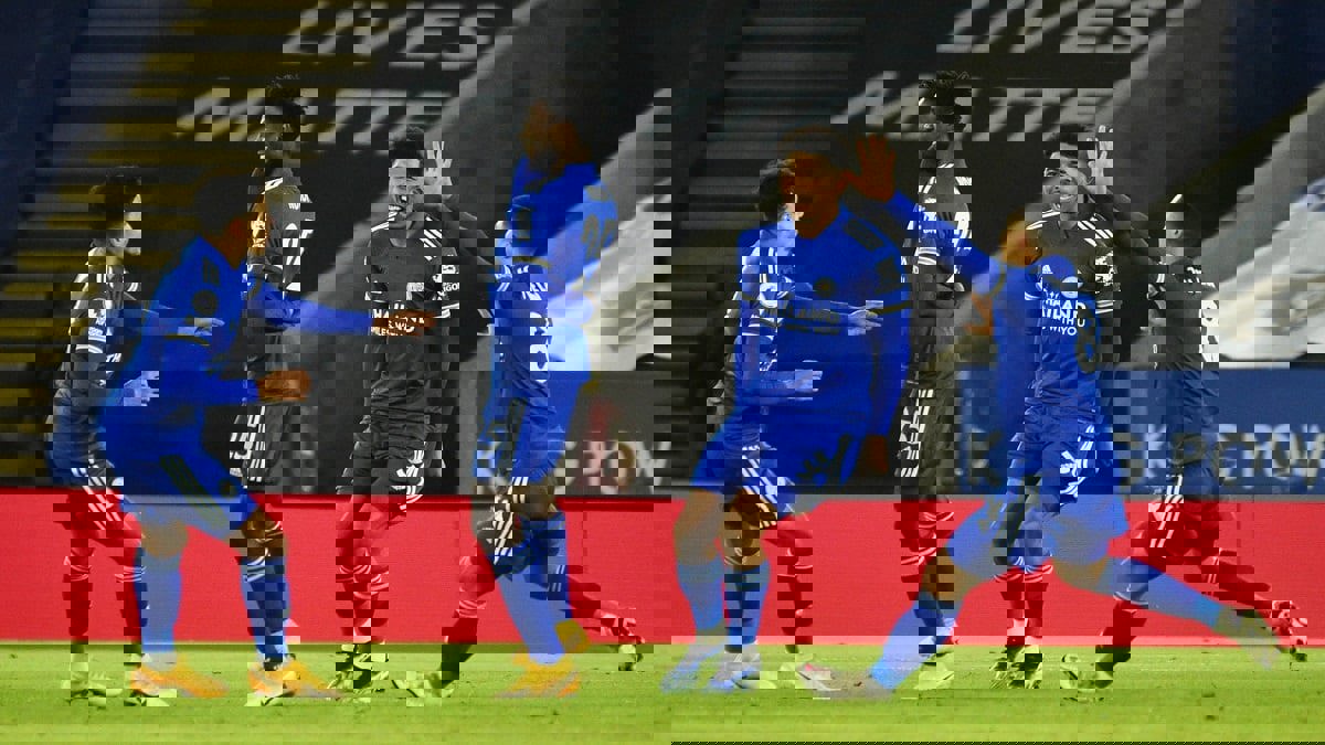 ليستر يهزم تشيلسي ويتصدر ترتيب الدوري الإنجليزي‎