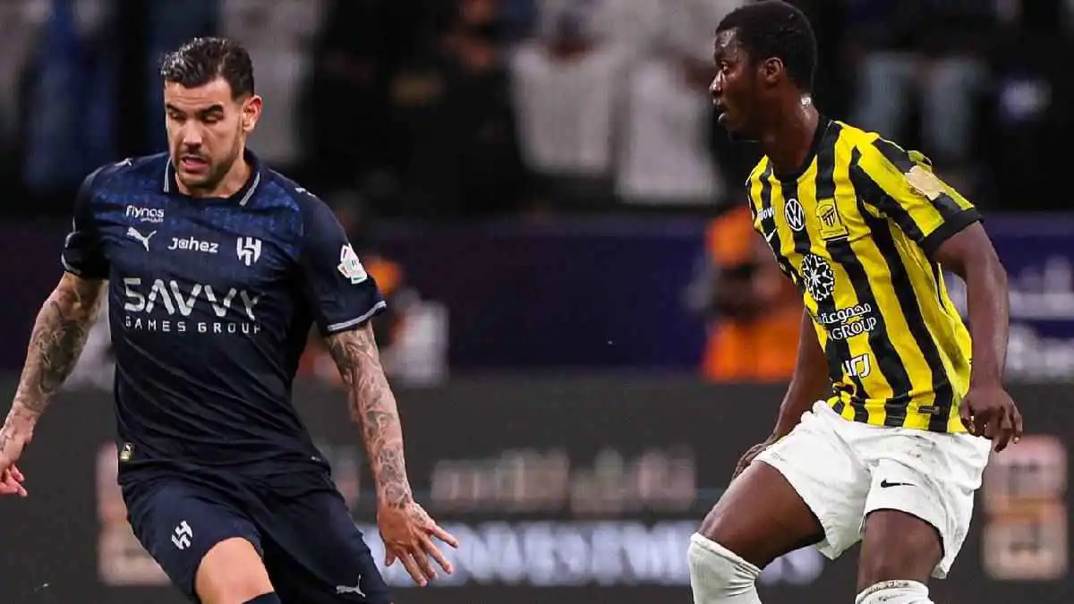 أكثر لاعب فجر غضب جماهير الهلال السعودي بعد كلاسيكو الاتحاد